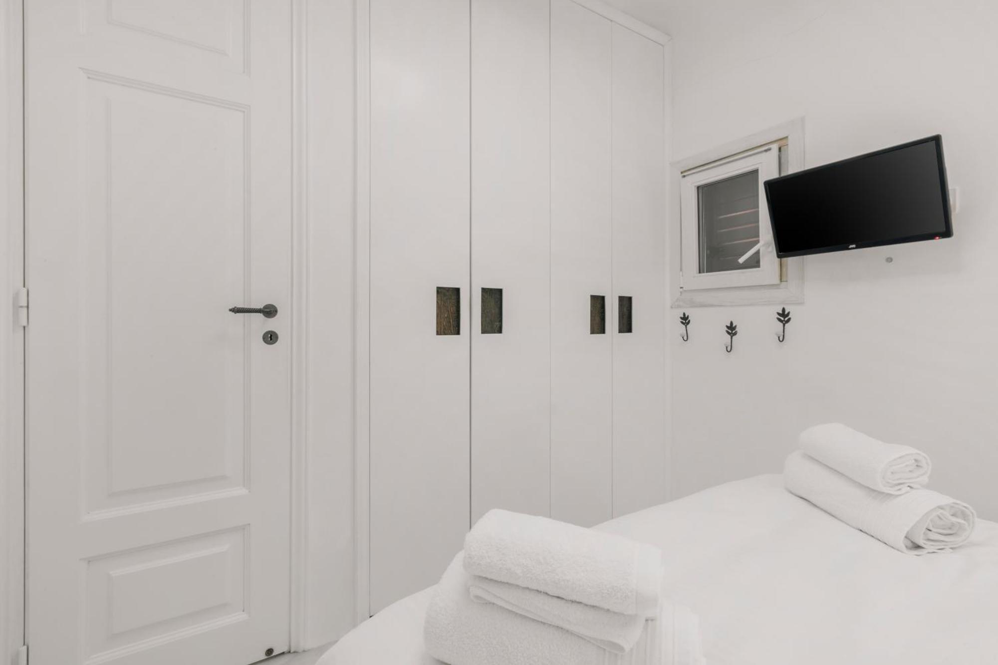 Private Town Apartments By Mykonos Eight Mykonos Town Экстерьер фото