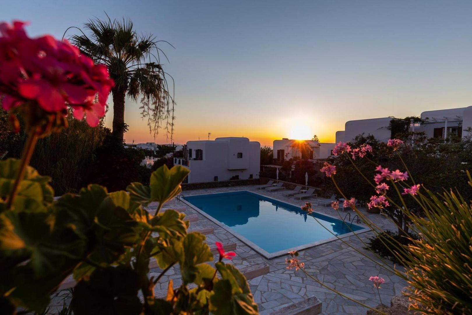 Private Town Apartments By Mykonos Eight Mykonos Town Экстерьер фото